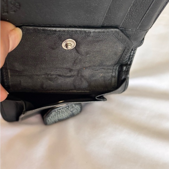 AUTHENTIC STINGRAY WALLET - Picture 10 of 10